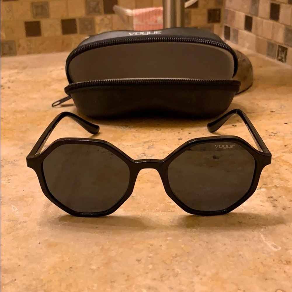 Brand new vogues sunglasses